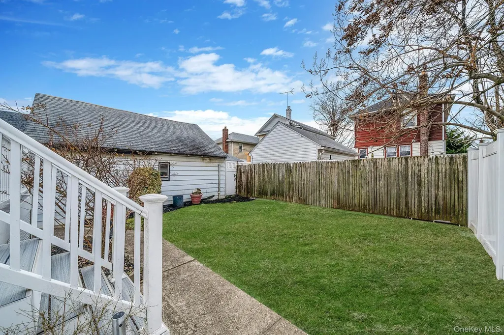 24718 137th Avenue Rosedale NY 11422