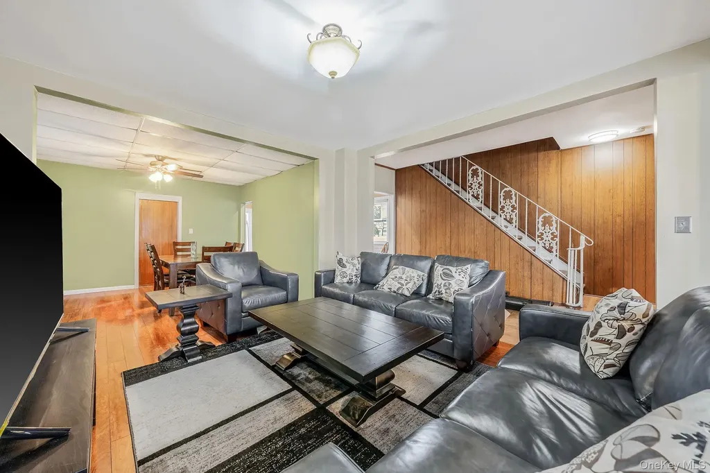 24718 137th Avenue Rosedale NY 11422