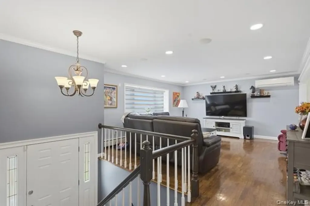 209 Summit Drive New Windsor NY 12553