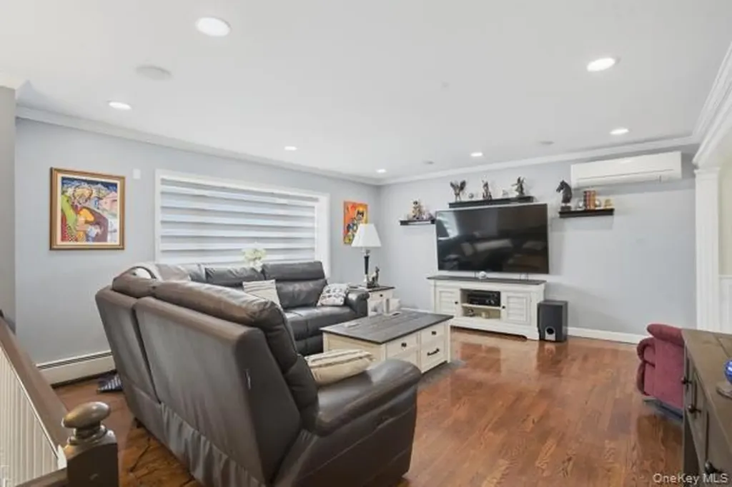 209 Summit Drive New Windsor NY 12553