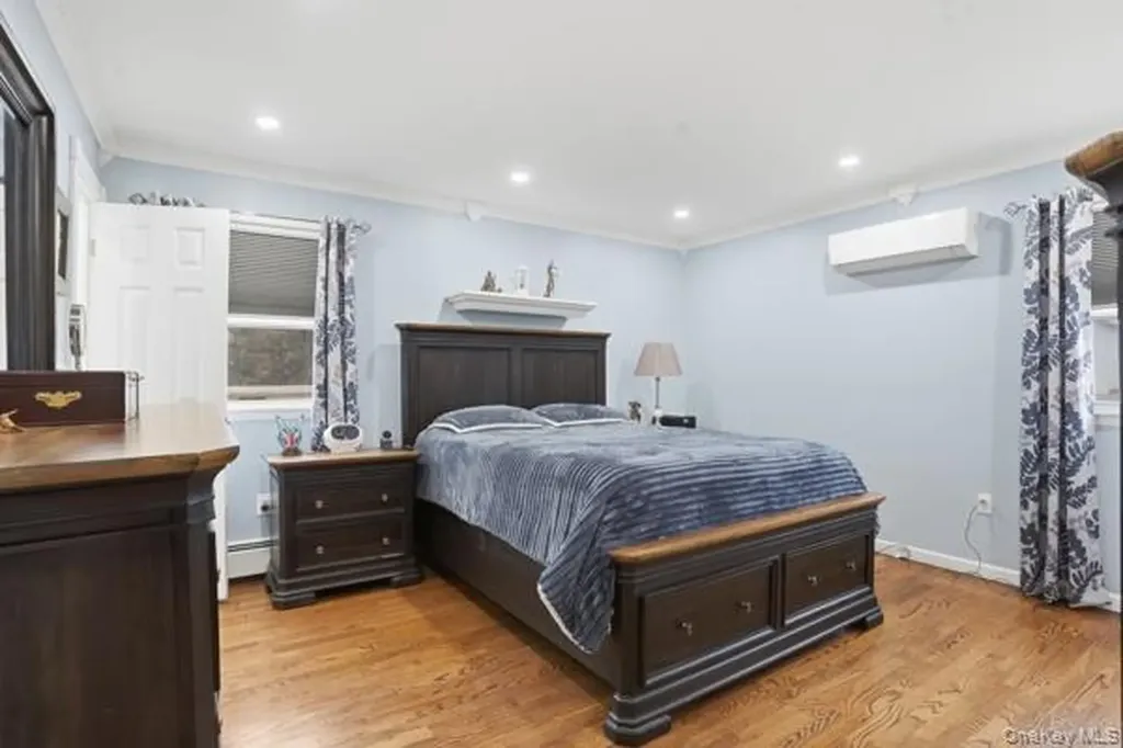 209 Summit Drive New Windsor NY 12553