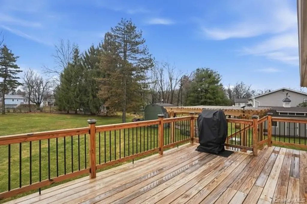 209 Summit Drive New Windsor NY 12553