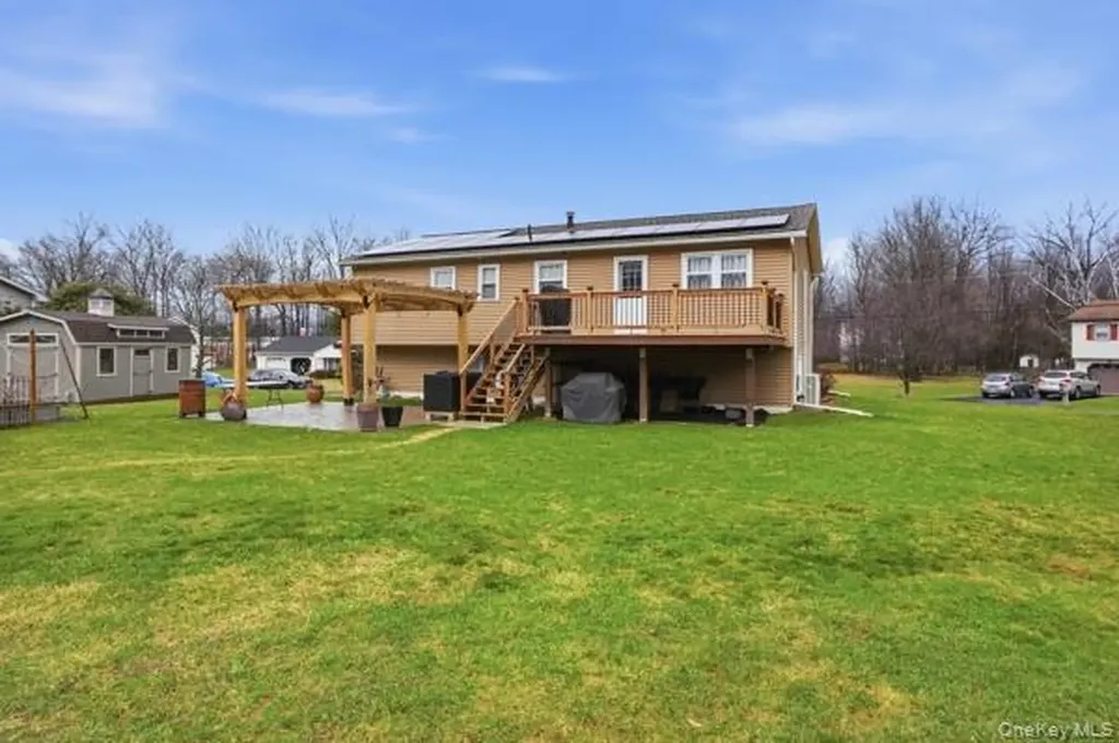 209 Summit Drive New Windsor NY 12553