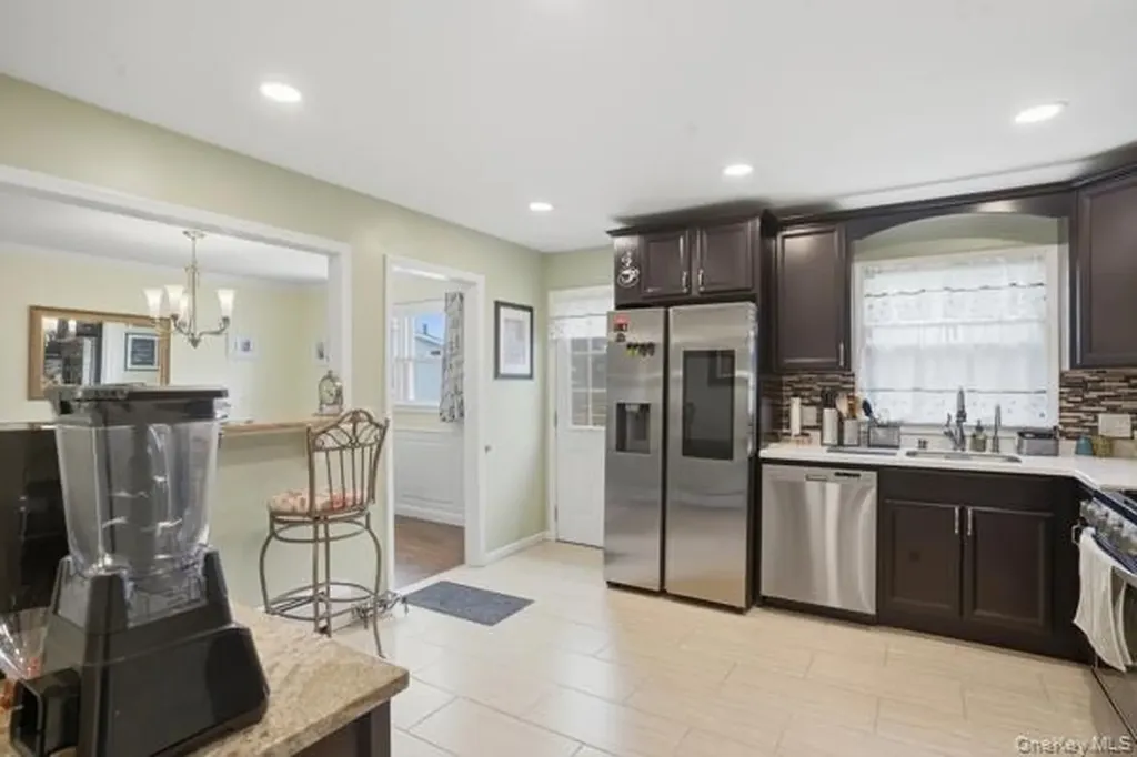 209 Summit Drive New Windsor NY 12553