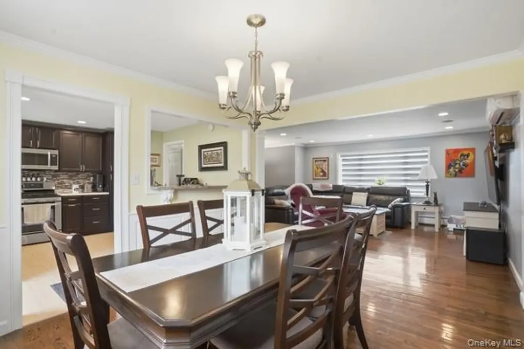 209 Summit Drive New Windsor NY 12553