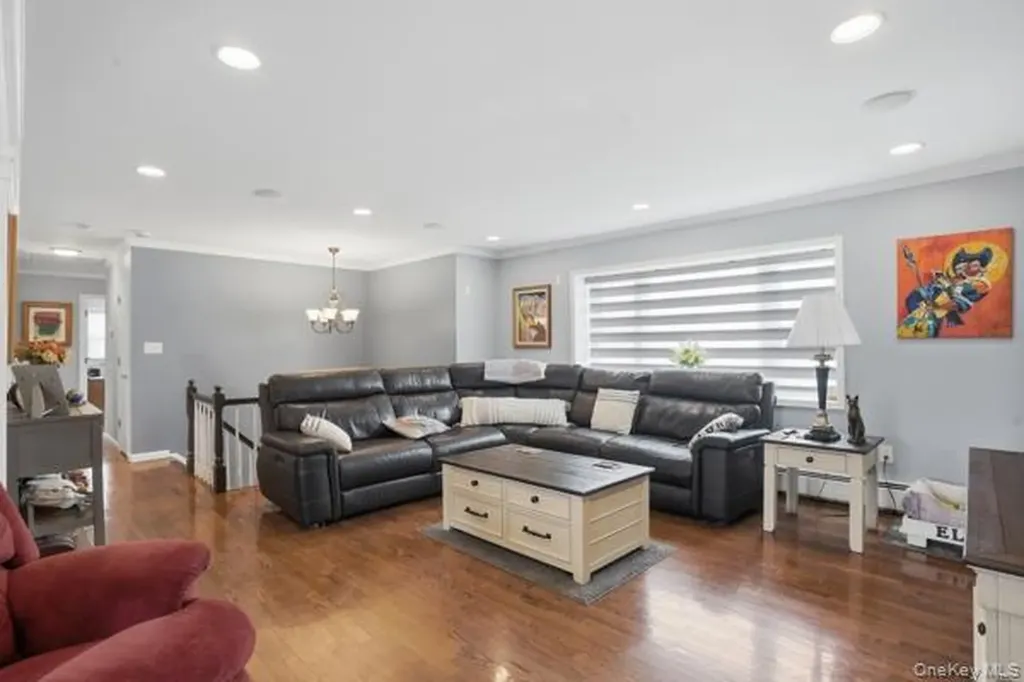 209 Summit Drive New Windsor NY 12553