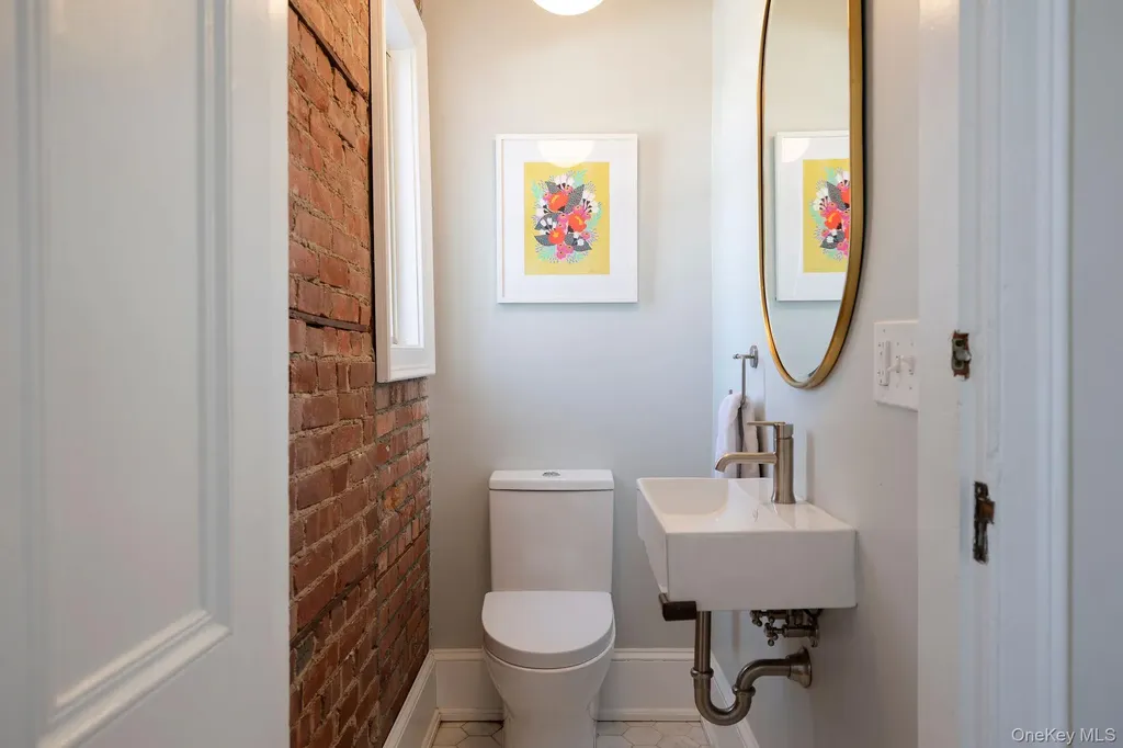 45 W Chestnut Street Kingston NY 12401