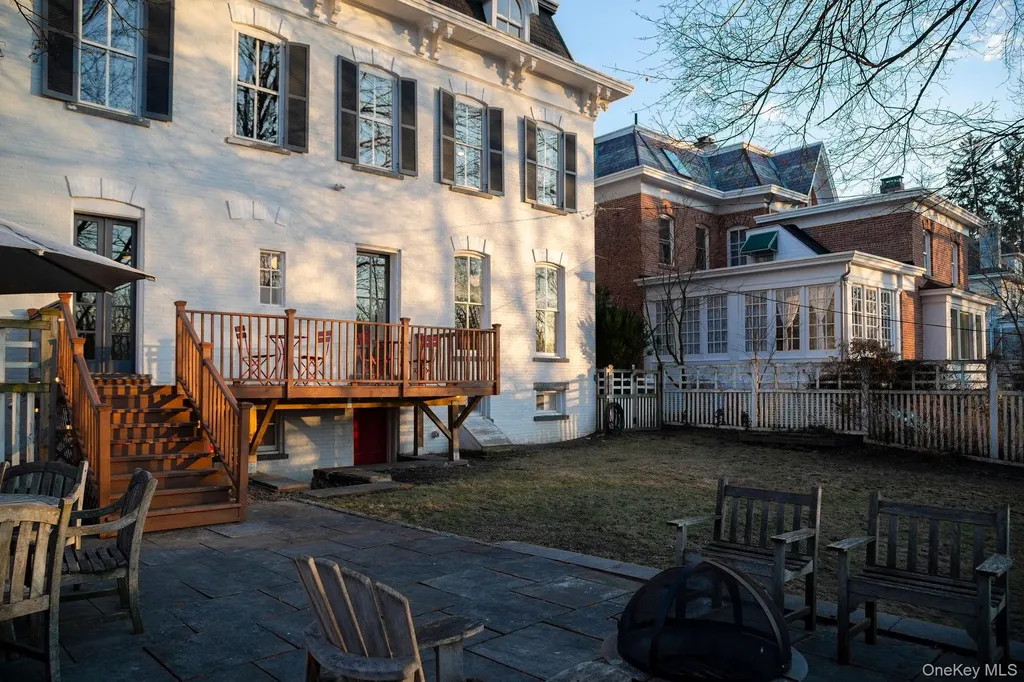 45 W Chestnut Street Kingston NY 12401