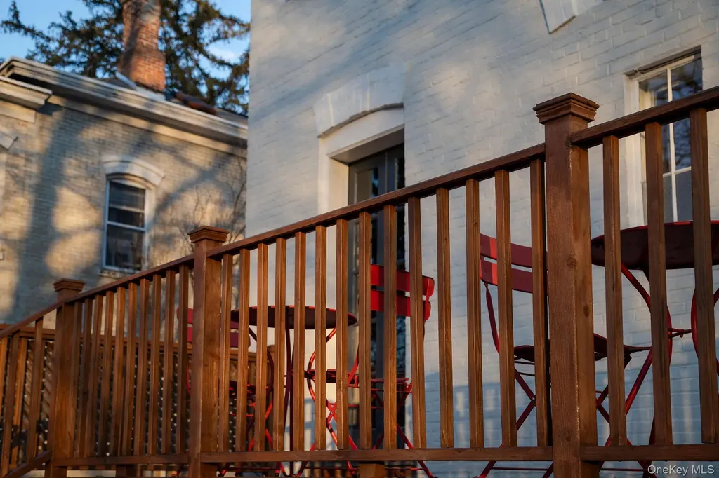 45 W Chestnut Street Kingston NY 12401