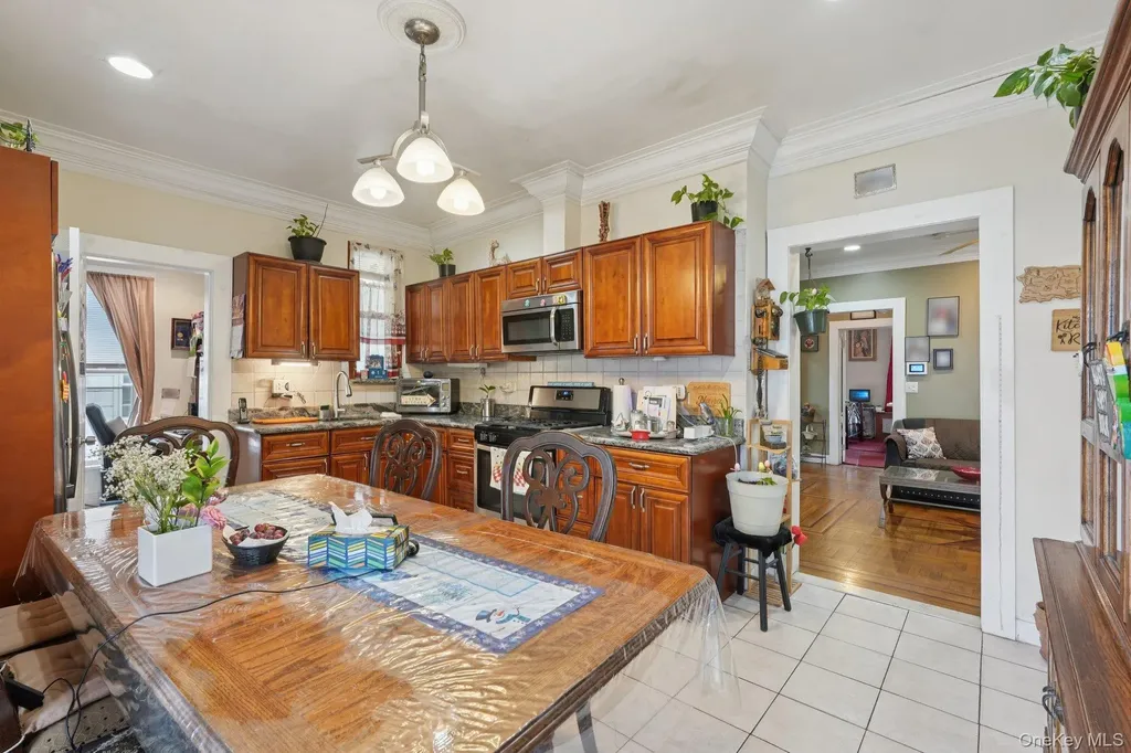 39 N 10th Avenue Mount Vernon NY 10550