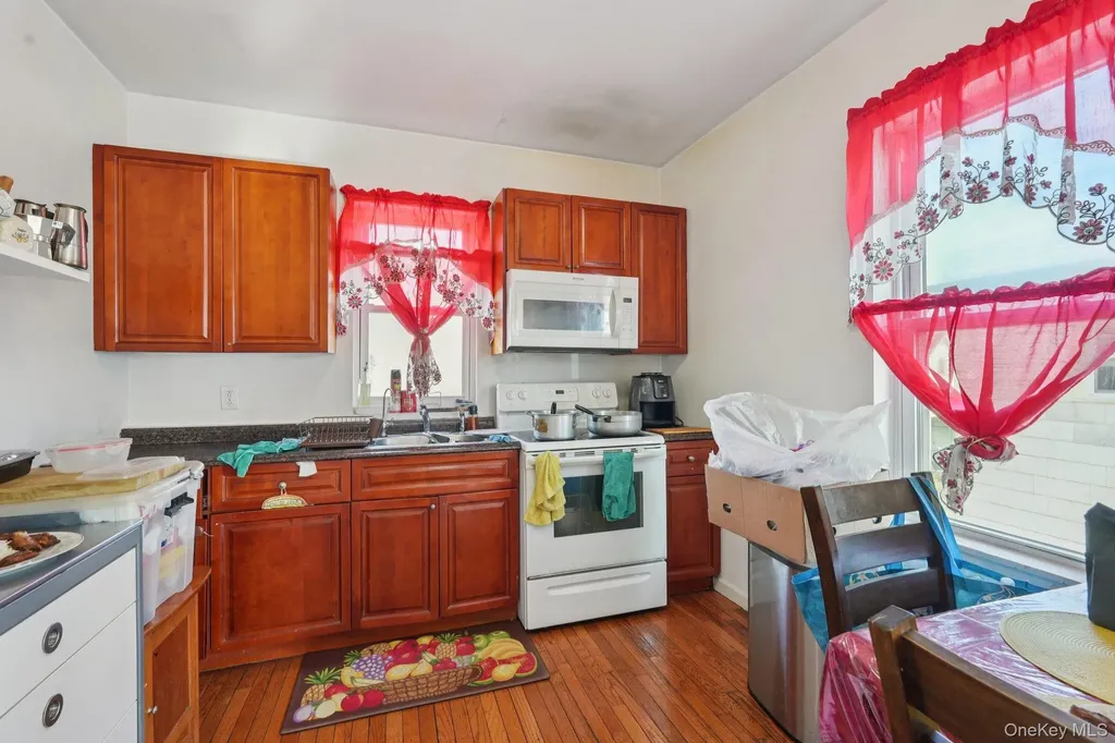 39 N 10th Avenue Mount Vernon NY 10550