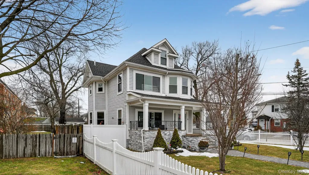 175 Hempstead Avenue Lynbrook NY 11563
