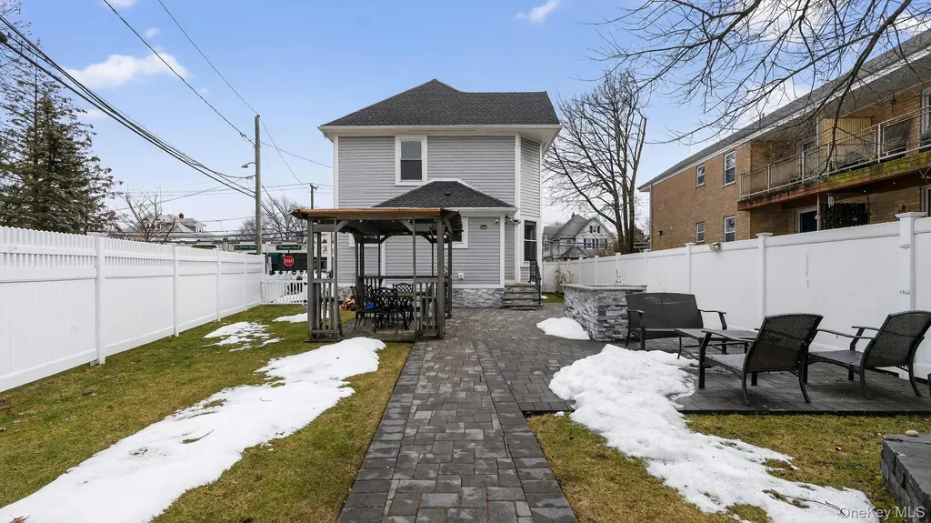 175 Hempstead Avenue Lynbrook NY 11563