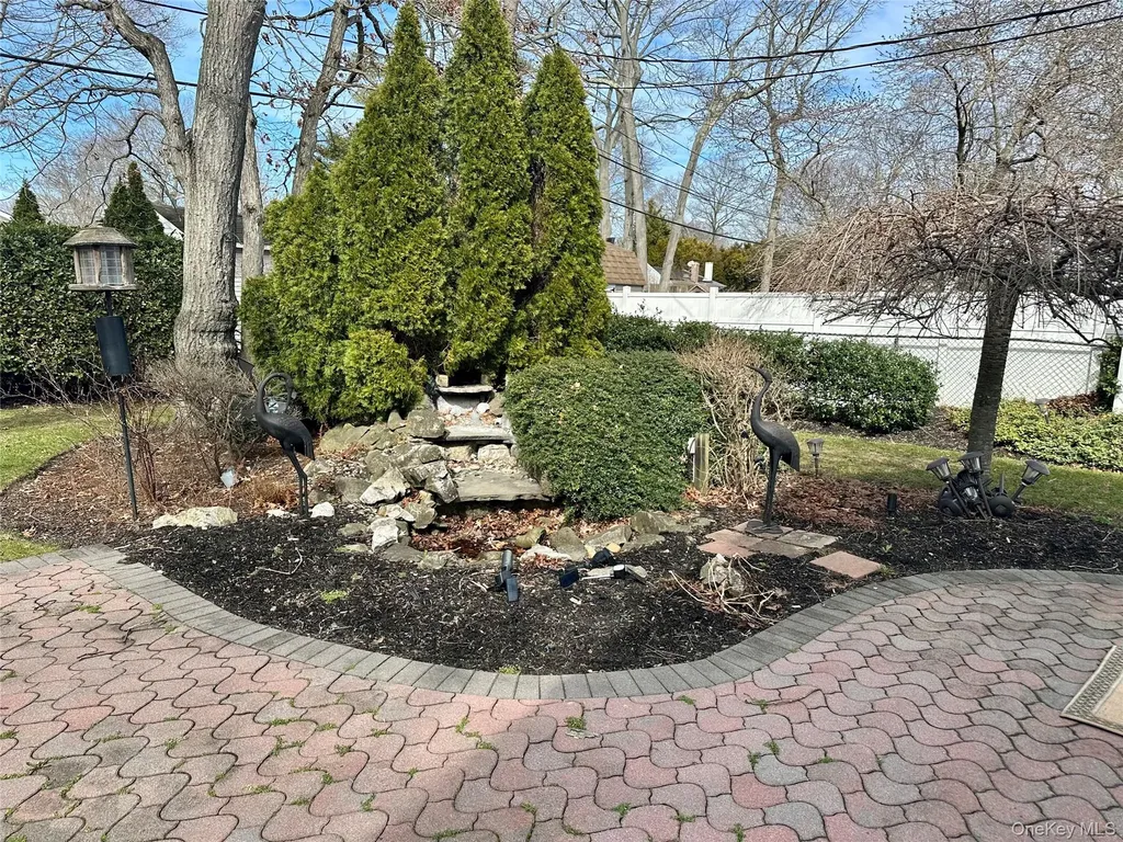 46 Wilmont Turn Coram NY 11727