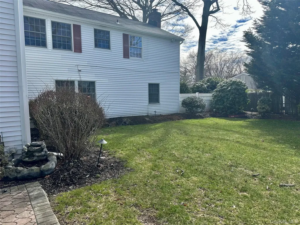 46 Wilmont Turn Coram NY 11727