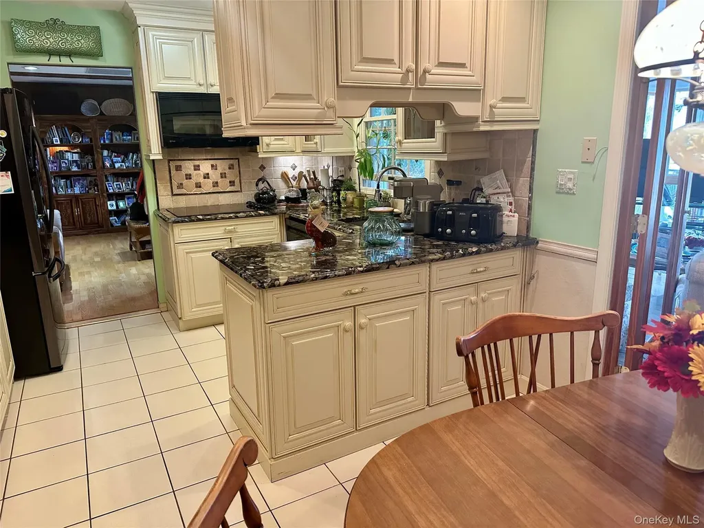 46 Wilmont Turn Coram NY 11727