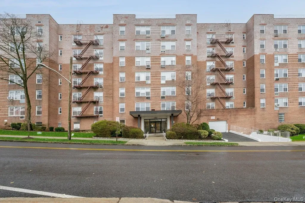 1 Oakridge Place Eastchester NY 10709