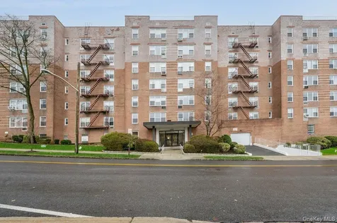 1 Oakridge Place Eastchester NY 10709