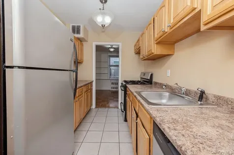 1 Oakridge Place Eastchester NY 10709