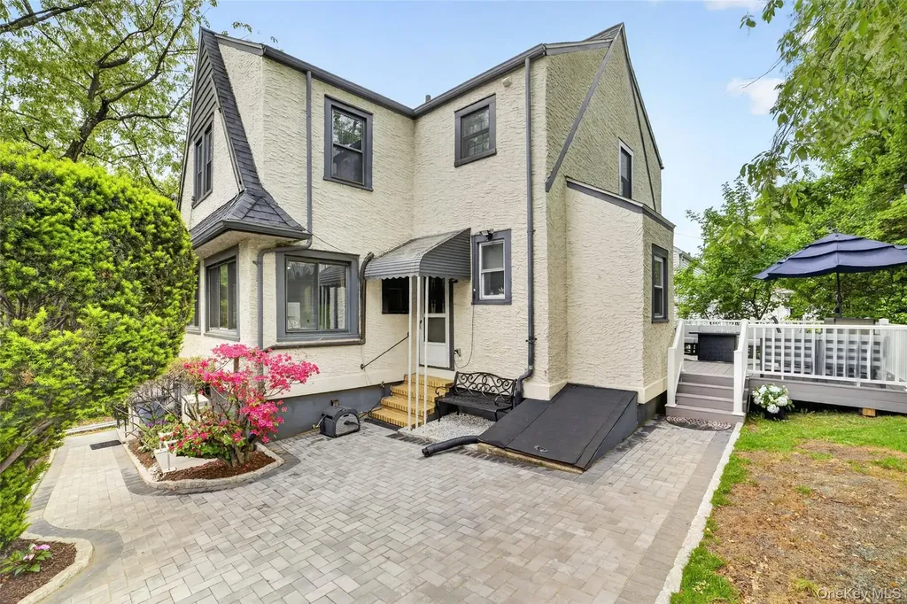 54 Midland Avenue Yonkers NY 10705