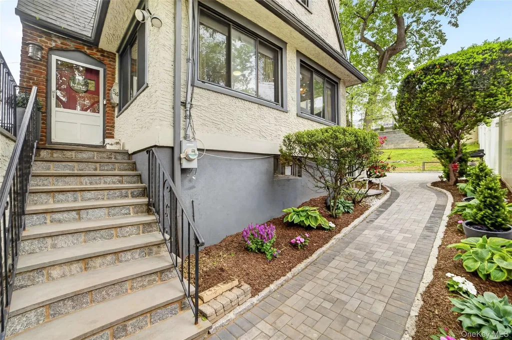 54 Midland Avenue Yonkers NY 10705