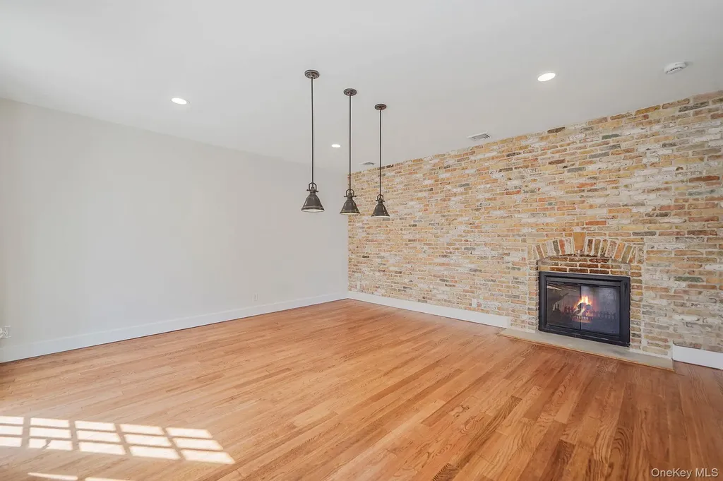 368 Main Street Setauket NY 11733