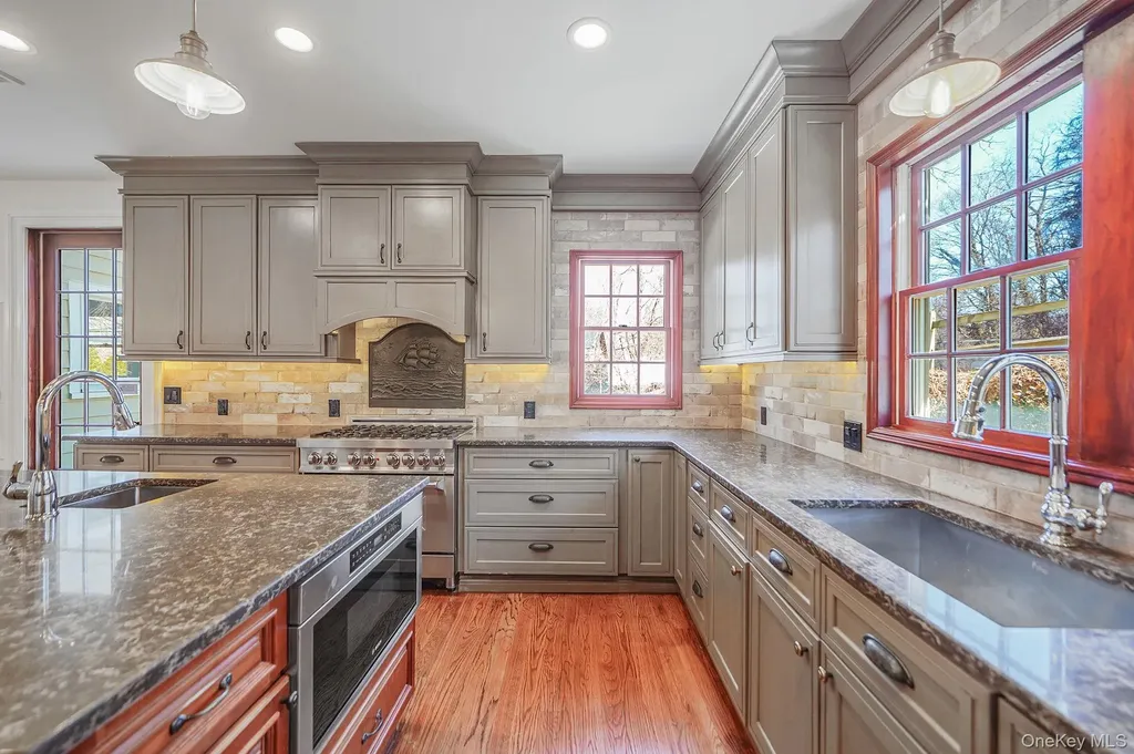368 Main Street Setauket NY 11733
