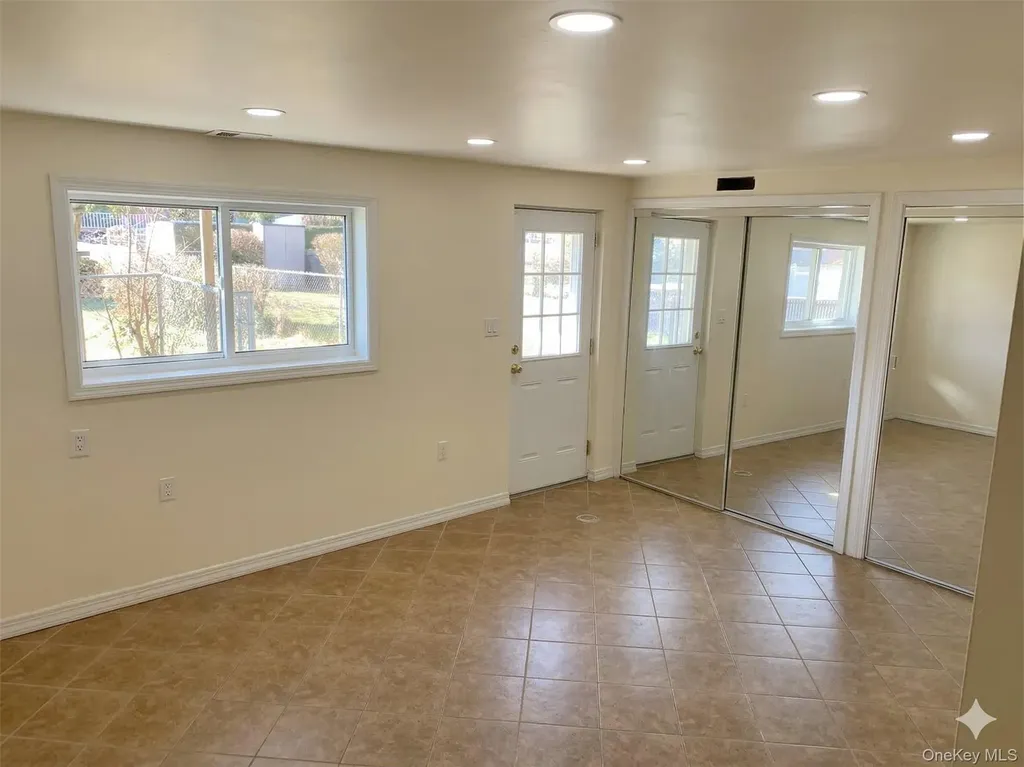 4216 E Tremont Avenue Bronx NY 10465
