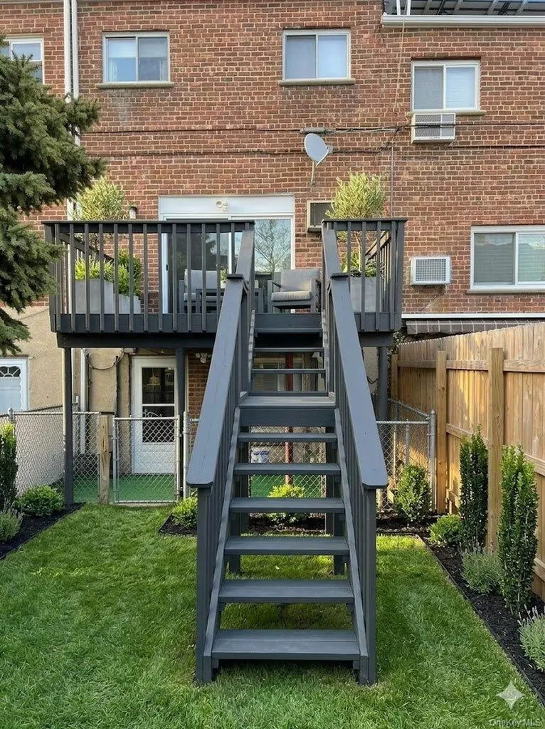 4216 E Tremont Avenue Bronx NY 10465