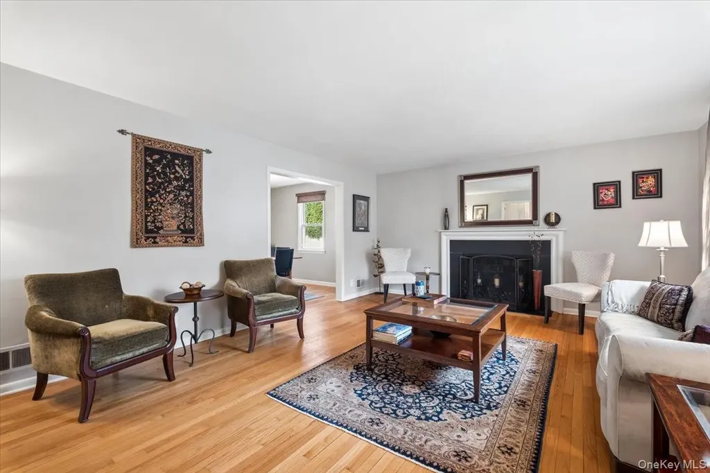 12 Collyer Place White Plains NY 10605