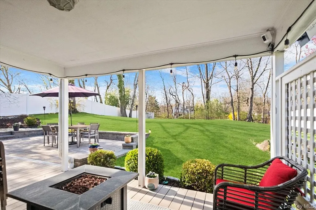 12 Collyer Place White Plains NY 10605
