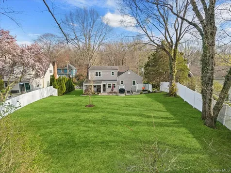 12 Collyer Place White Plains NY 10605