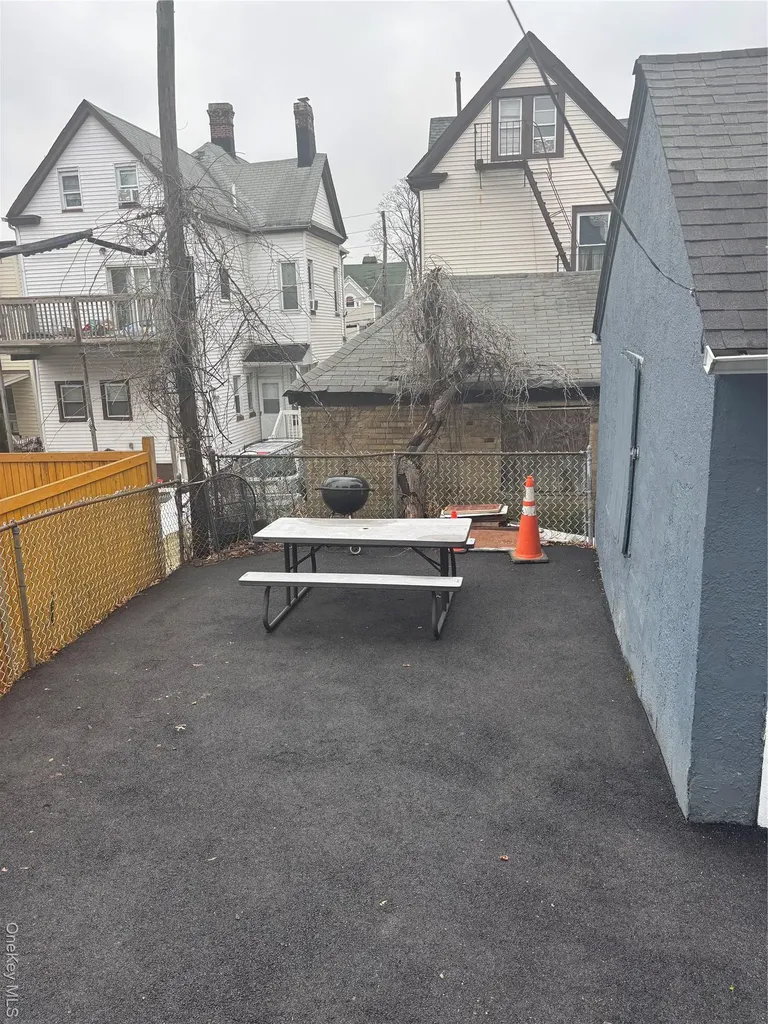 302 S 5th Avenue Mount Vernon NY 10550