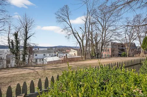 1 Chestnut Court Dobbs Ferry NY 10522