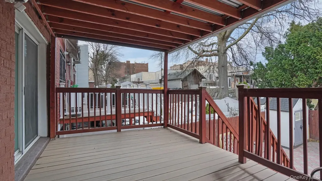 2524 Radcliff Avenue Bronx NY 10469