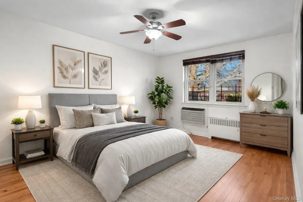 2524 Radcliff Avenue Bronx NY 10469