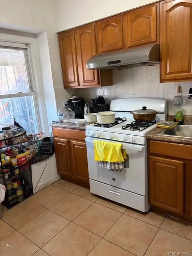 7508 169th Street Fresh Meadows NY 11366