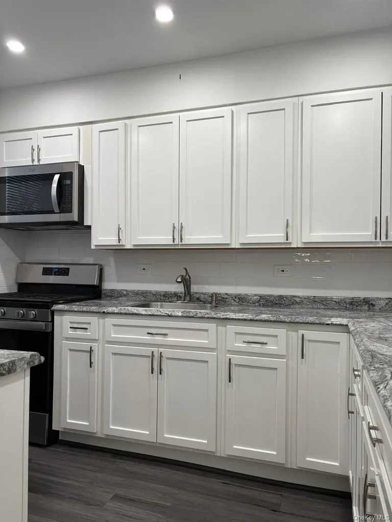 71-29 Myrtle Avenue Glendale NY 11385