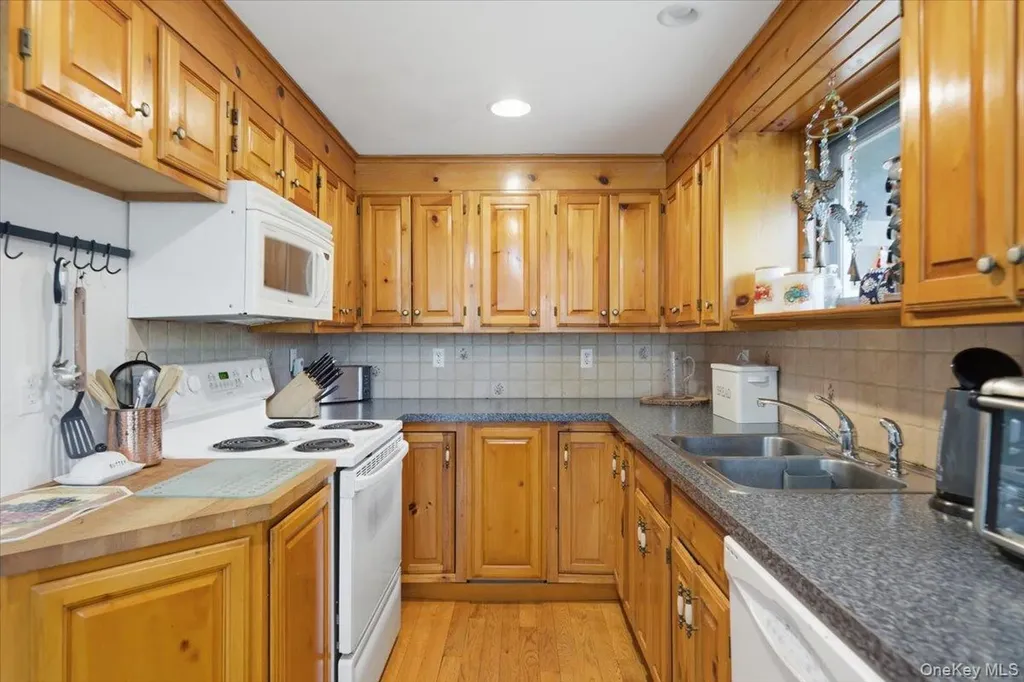 34 Park Road Call Listing Agent NY 12843