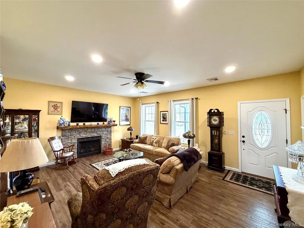 155 Willow Tree Road Milton NY 12547