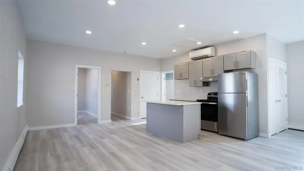 4001 Broadway Island Park NY 11558
