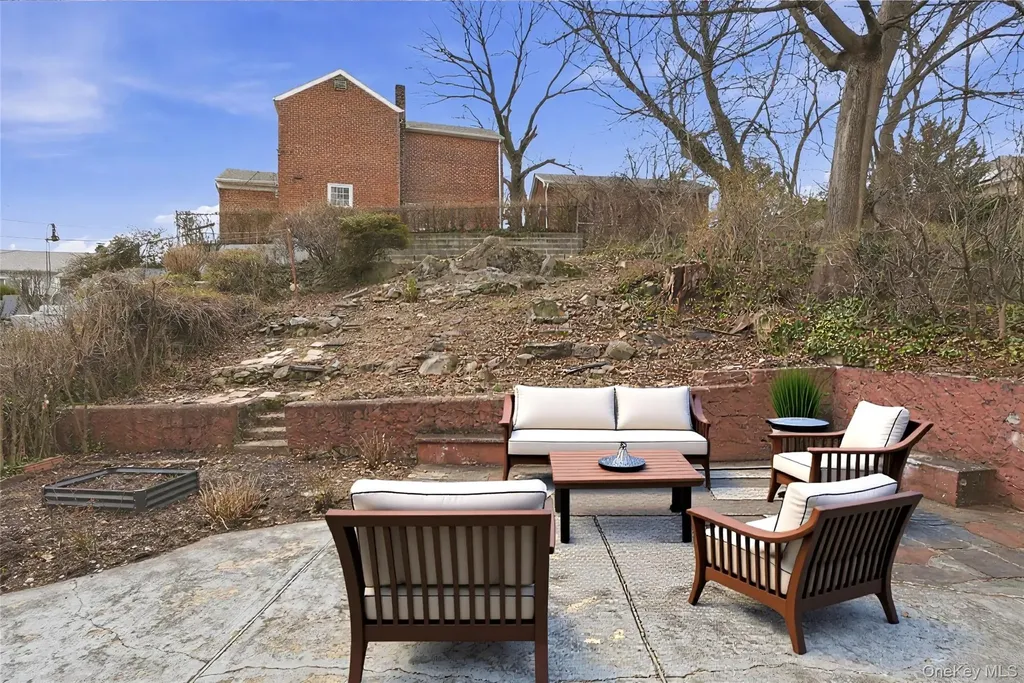 71 Glen Road Yonkers NY 10704