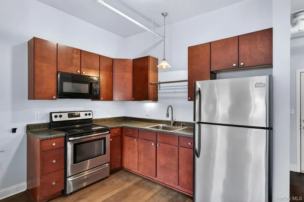 23 W Main Street Middletown NY 10940