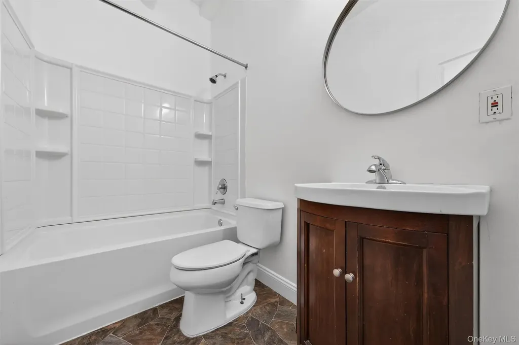 23 W Main Street Middletown NY 10940