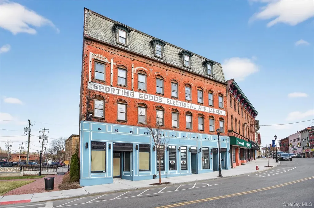 23 W Main Street Middletown NY 10940