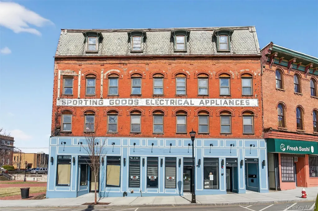 23 W Main Street Middletown NY 10940