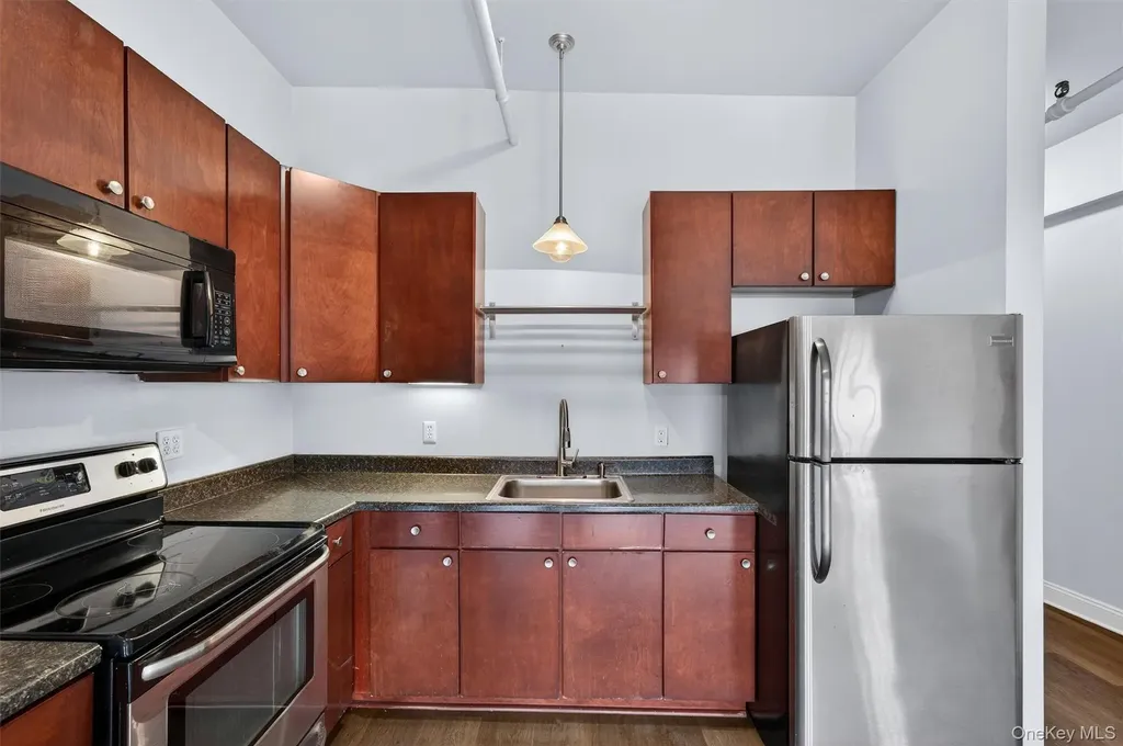 23 W Main Street Middletown NY 10940