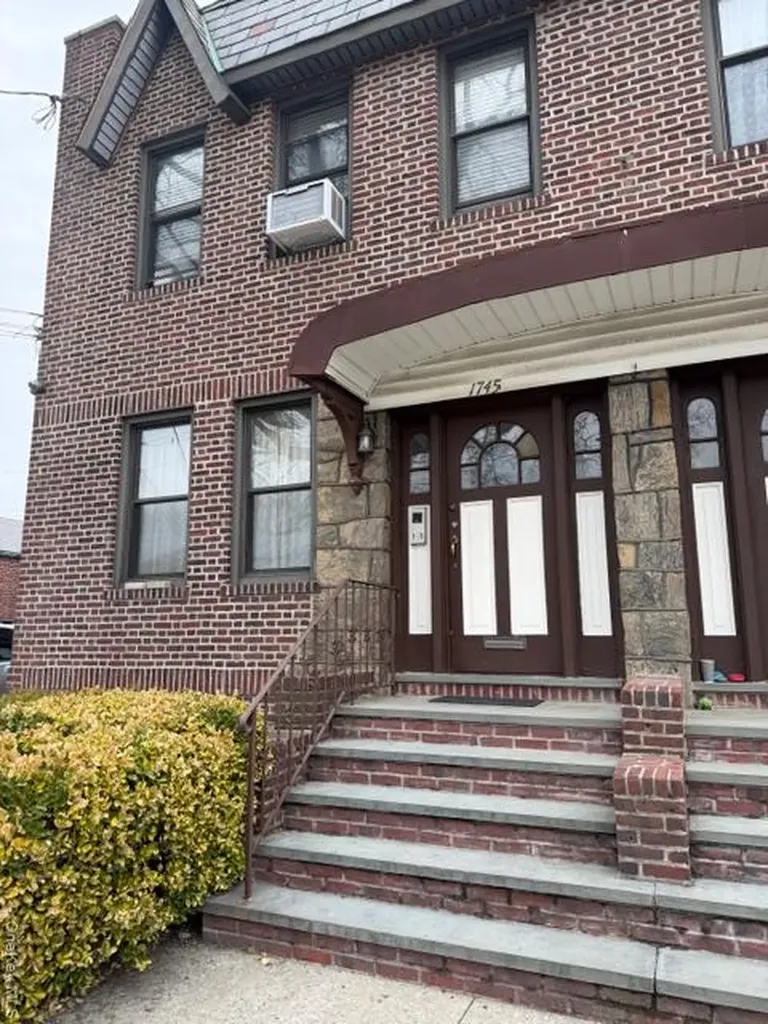 1745 154th Street Whitestone NY 11357