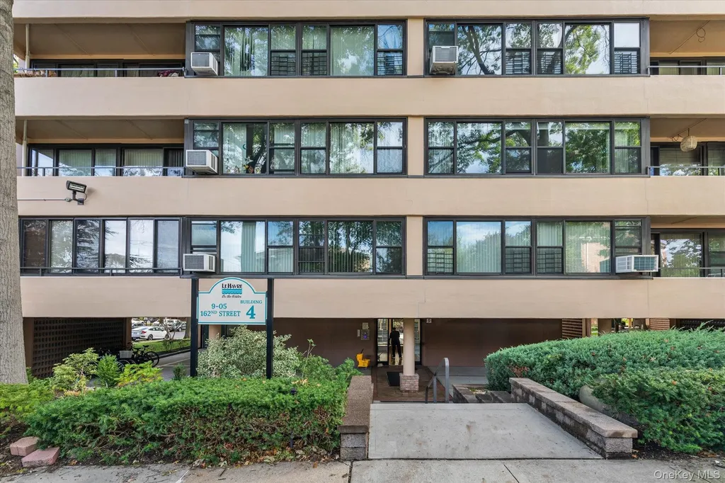 9-05 162 Street Beechhurst NY 11357