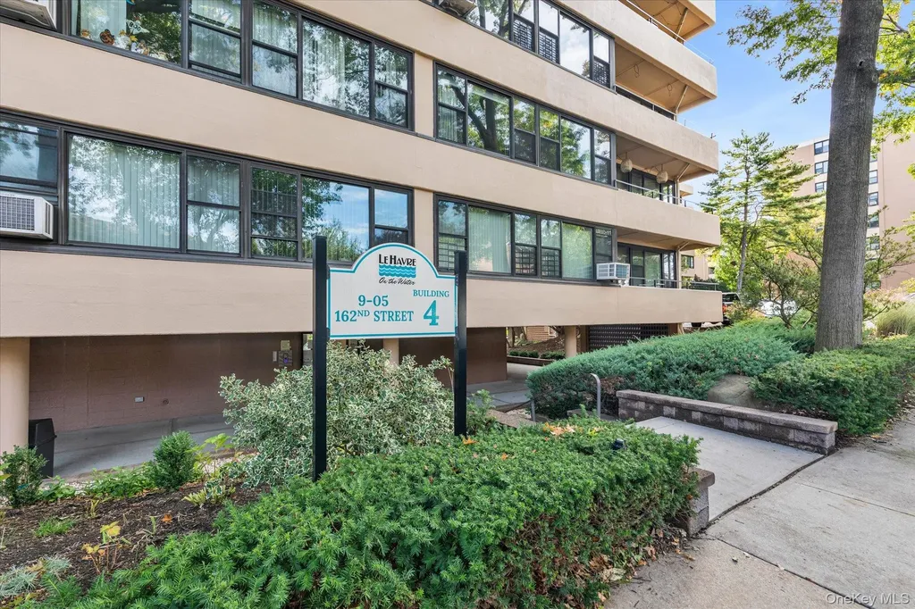 9-05 162 Street Beechhurst NY 11357